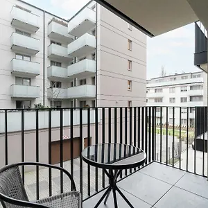 Apartament With Balcony In By Renters, Poznań