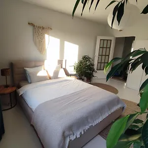 Apartament Urokliwy Azyl W Miescie: Komfort I Spokoj, Projektor I Hi-fi, 6 Minut Kolejka Do Centrum., Poznań