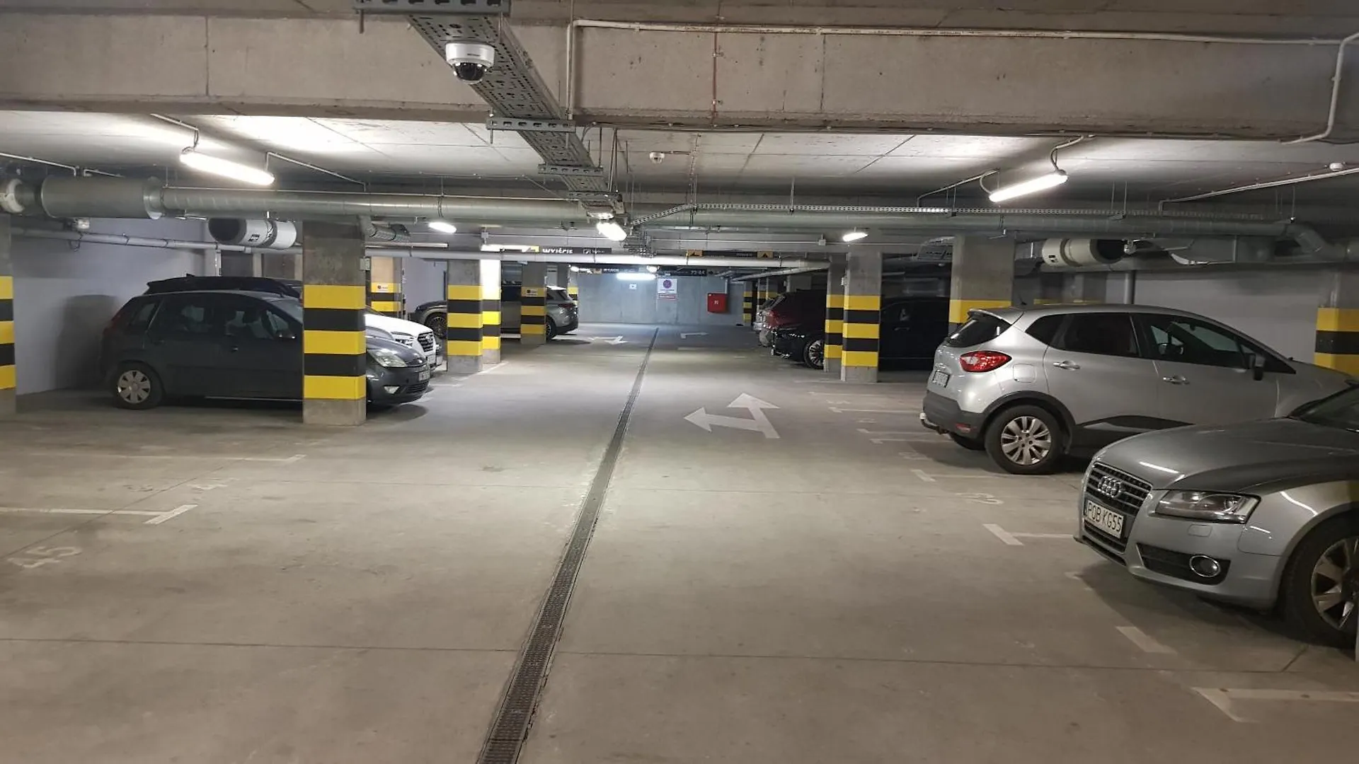 Apartment Garbary 100 City Center Apartment, Free Parking, Self Check-In 24H Poznan